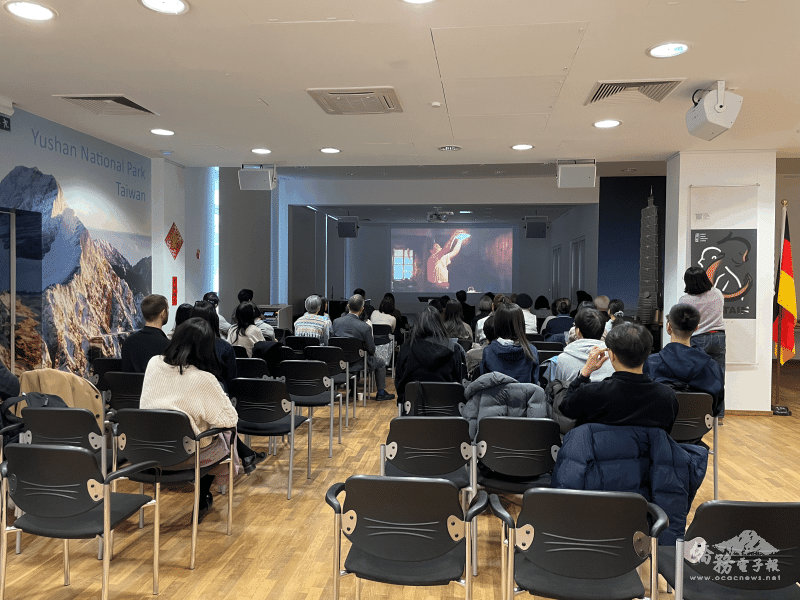 活動中播放《悲情城市》，以電影畫面說明當年的故事