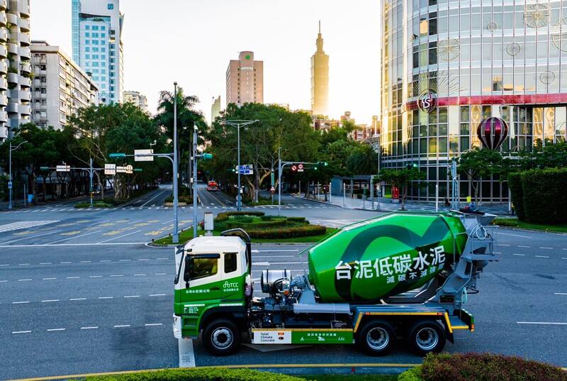 台泥31日表示，旗下和平與蘇澳水泥廠的自主減量計畫，已通過環境部核定，進入「優惠費率A方案」名單。（台泥提供）