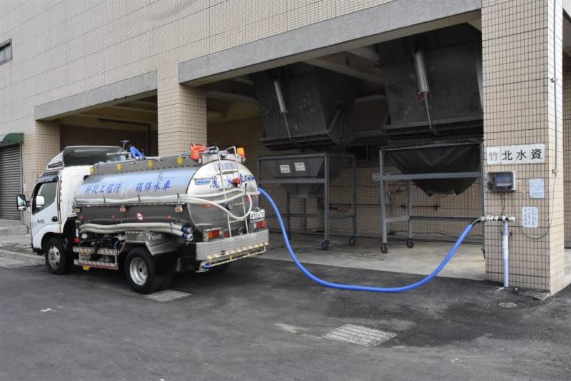 清明連假期間鋒面帶來豐沛雨量，新竹地區水庫的蓄水率可能提升至45%至50%。（新竹縣政府提供）