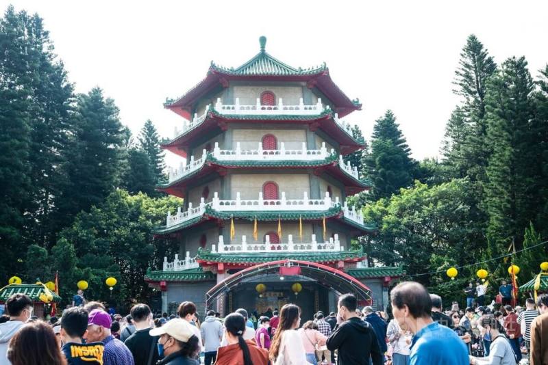 桃園市政府1月8日公告民俗「葉五美宗族清明掃墓」，並認定「社團法人桃園市葉春日公派下協進會」為保存者，活動反映新屋地區葉氏宗族社會生活與文化傳統，祖塔與祭儀形式保存完整並延續至今，儀式完整保留傳統三獻吉禮，融合閩南與客家文化特色