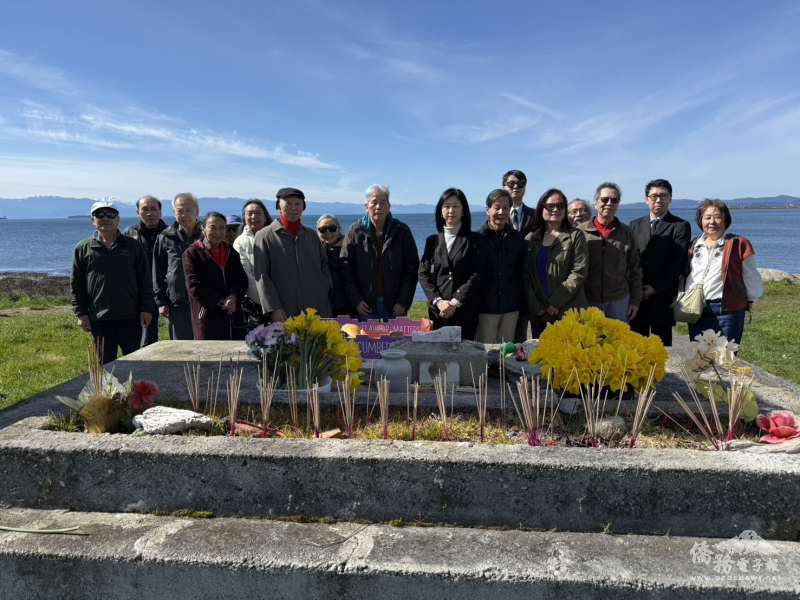 僑務組與域多利僑社代表及僑社成員合影留念