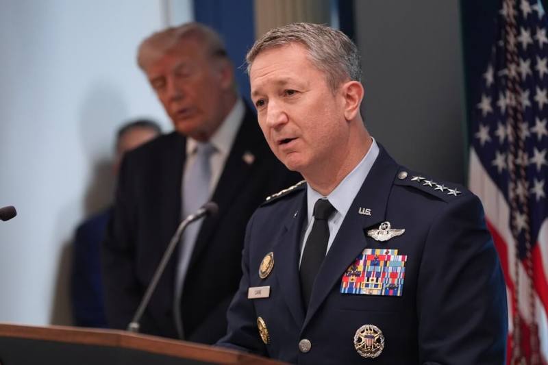 參謀首長聯席會議主席凱恩（圖）6日在白宮以「空中艦隊」形容這項救援行動。（美聯社）
