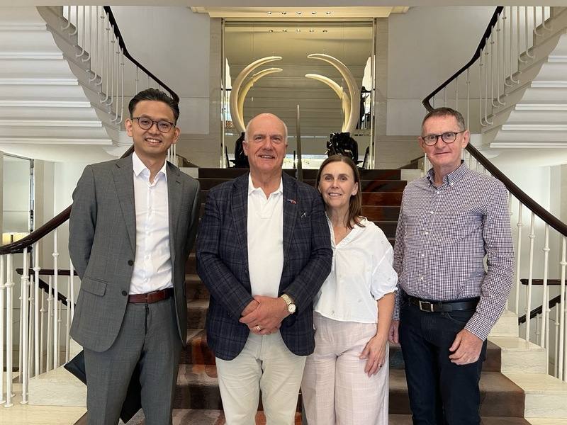 澳洲塔斯馬尼亞州財政廳長阿貝茨（Eric Abetz，左2）6日率「澳洲塔州及維州訪問團」訪台。（外交部提供）