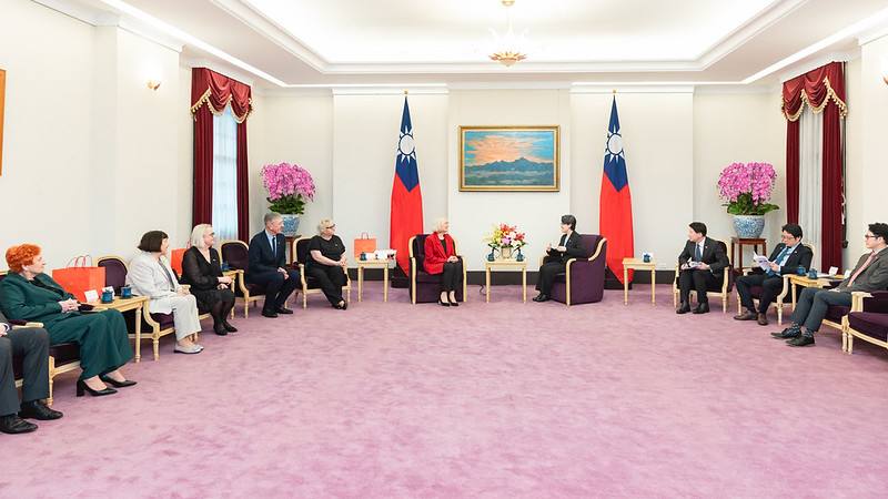 副總統接見「拉脫維亞國會友台小組訪問團」並相互交流