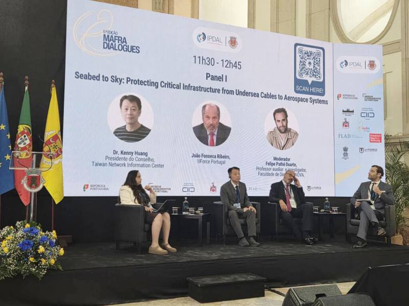 葡萄牙「拉美暨加勒比海促進協會」（IPDAL）舉辦「馬夫拉對話」（Mafra Dialogues），邀台灣網路資訊中心董事長黃勝雄（左2）等專家出席座談，探討保護海底電纜等關鍵基礎設施。（駐葡萄牙代表處提供）