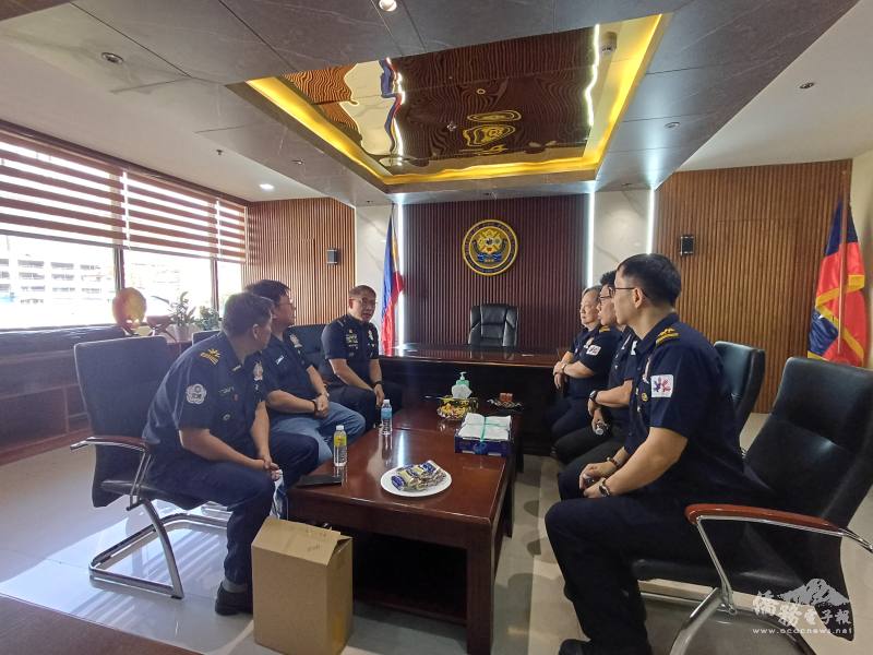 菲華文經總會消防研習營同學會拜會菲律賓消防署代署長關張准將