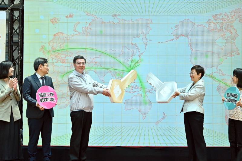 行政院長卓榮泰出席「2026年僑生就業博覽會」