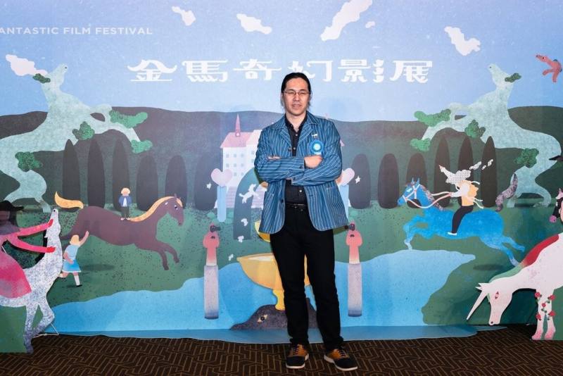 日本導演四宮義俊（圖）10日帶著新片「花綠青綻放之時」來台揭幕2026金馬奇幻影展。（金馬執委會提供）