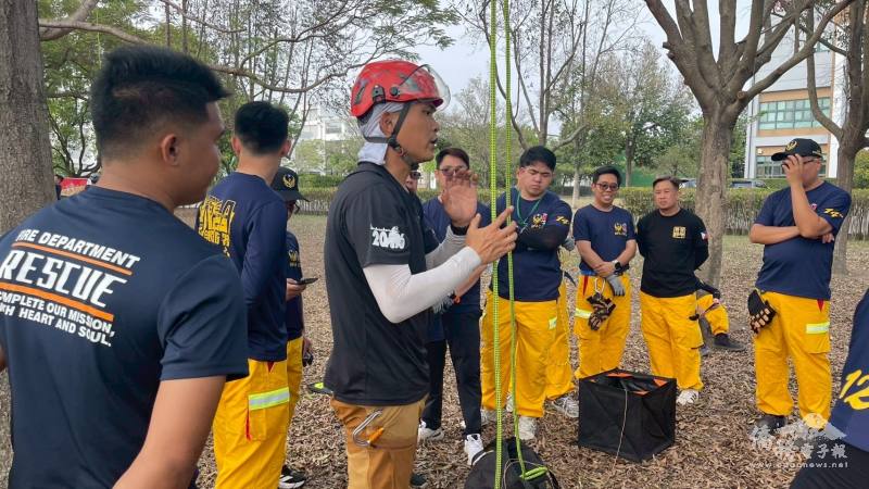 樹攀繩索救援訓練