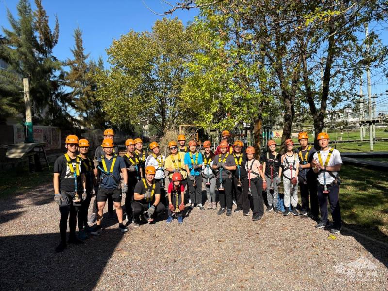 高空冒險體驗活動大合照