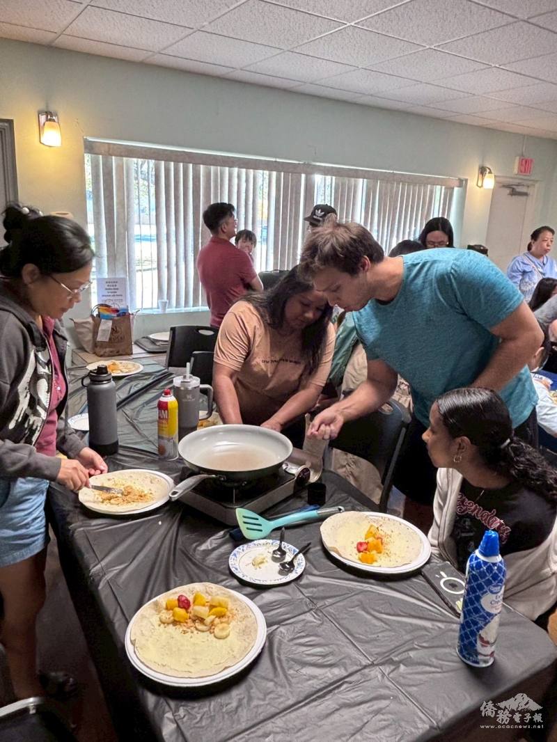 TCML學員擔任助教協助製做Q彈潤餅皮