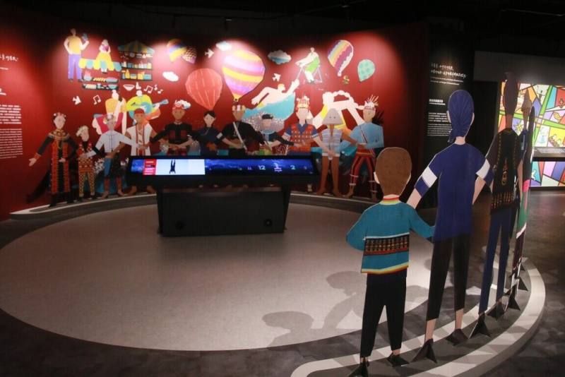 台東縣立圖書館的軟硬體設備已完成，規劃22日開幕，其中位於1樓、占地210坪的「台東探索館」16日將率先試營運。（台東縣政府提供）