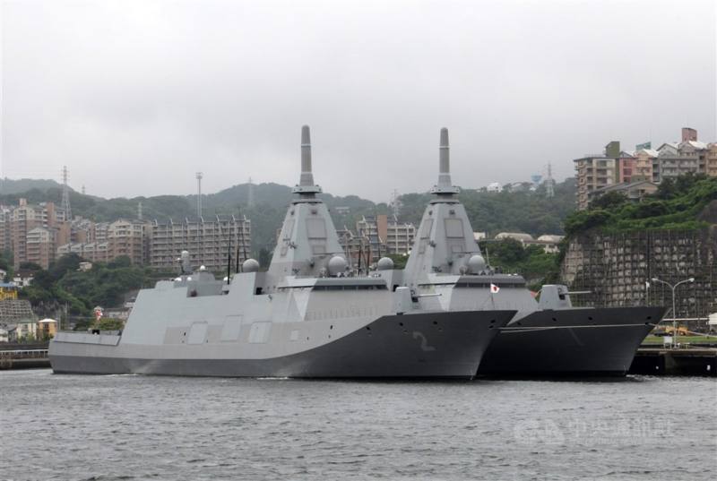 日本「最上級」巡防艦。