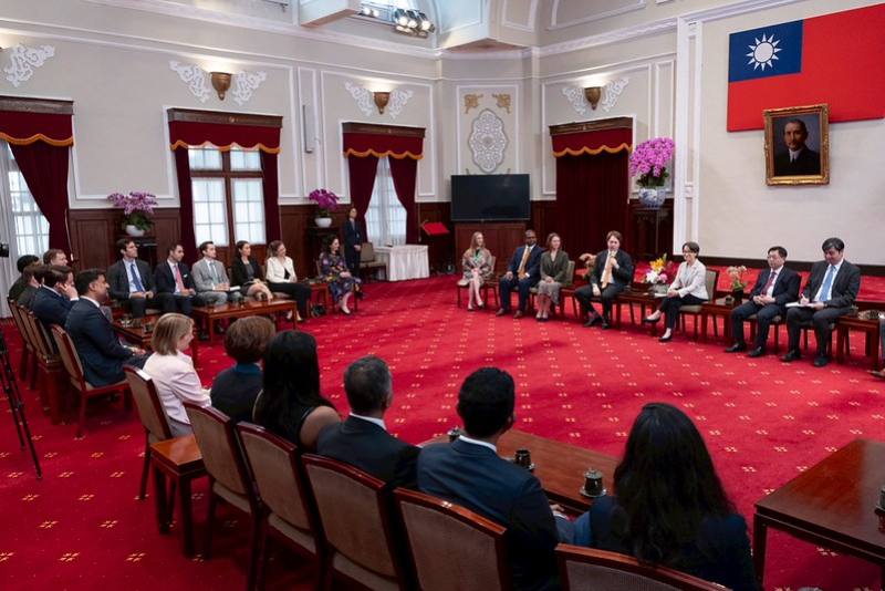 副總統接見美國智庫「外交關係協會」訪問團，並相互交流