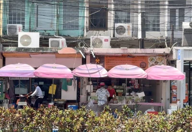 中東衝突推高油價，衝擊泰國經濟，泰國民眾感受到生活成本增加所帶來的壓力，也有人減少購物與外食，也有人暫緩生育、旅遊或創業計畫