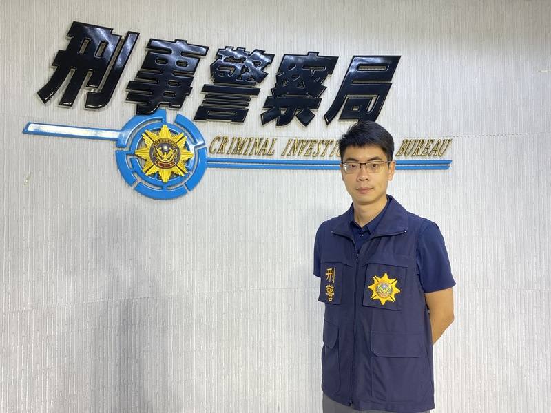 虛擬貨幣搶案頻傳，近半年全國發生逾10起，台北市更曾4天內發生3起。刑事局警務正張佳勳（圖）表示，此類犯罪與假投資詐騙有關。