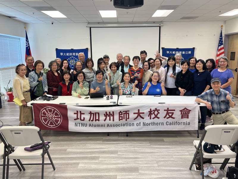 參加園藝講座校友合影