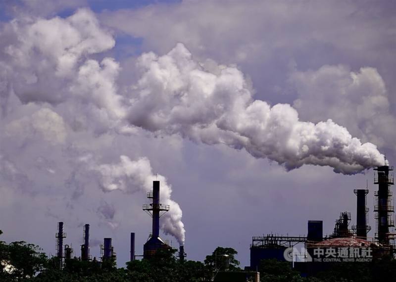 圖為遠眺高雄林園工業區一景。（示意圖／中央社檔案照片）