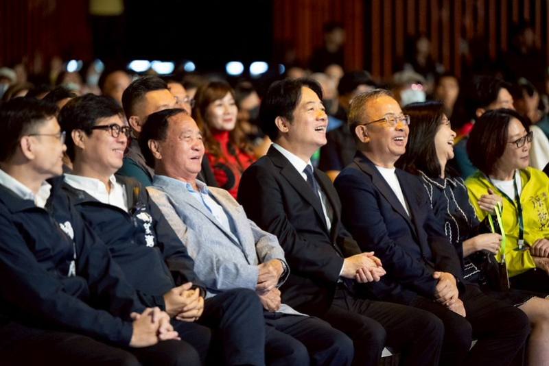 賴清德總統19日下午前往高雄出席「余登發、余陳月瑛紀念音樂會」