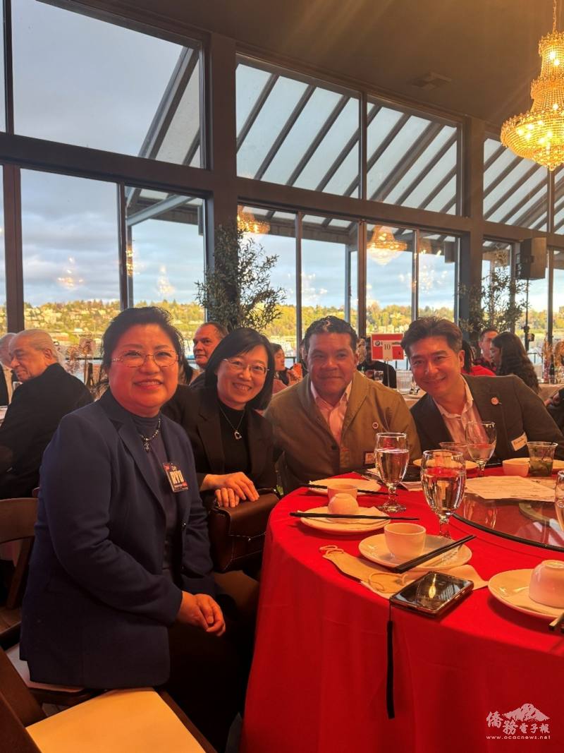 華盛頓州眾議員 Cindy Ryu(左一)、駐西雅圖辦事處林美呈處長(左二)、西雅圖市副市長 Brian Surratt(右二)、輝月集團創辦人丁懿辰(右一)