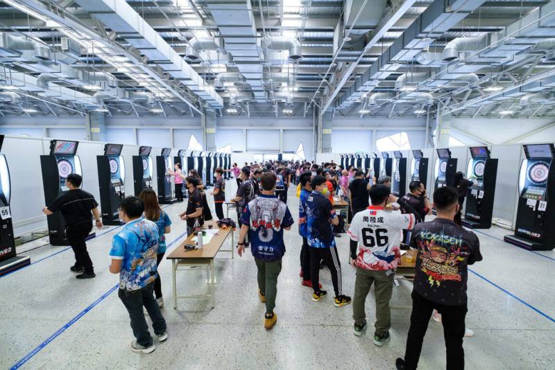 第13屆亞洲國際飛鏢公開賽將於4月25、26日在台北花博公園爭艷館登場，中保科技持續贊助，以行動支持推廣全民運動。（中保科技提供）