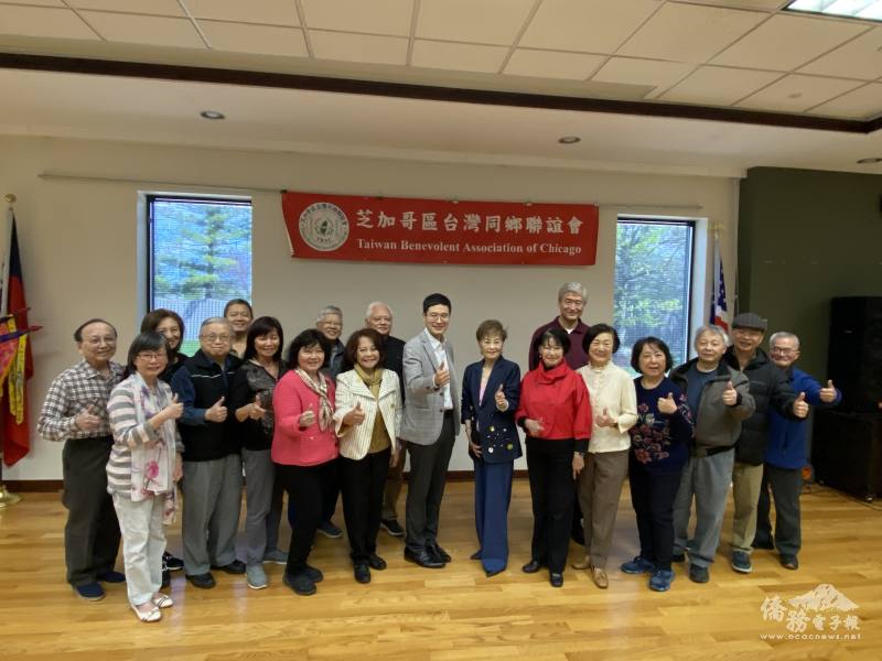 芝加哥臺聯會成員合影