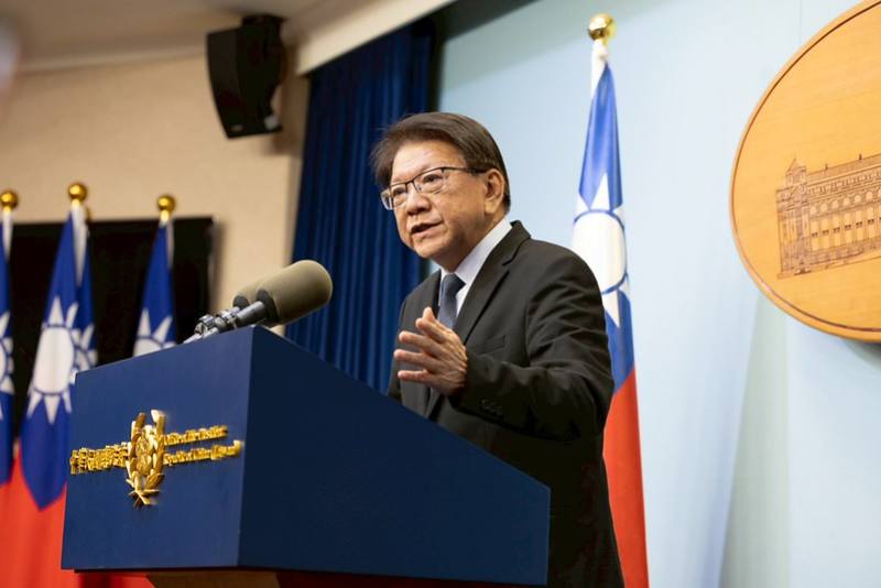 總統府21日下午就總統原定訪問友邦史瓦帝尼行程召開記者會，並由總統府秘書長潘孟安代表發表說明