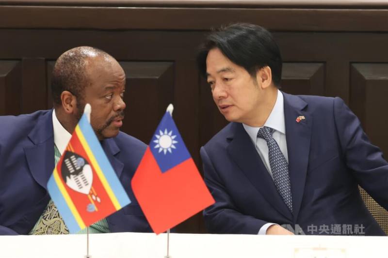 圖為總統賴清德（右）2024年5月21日與史瓦帝尼王國國王恩史瓦帝三世（左）在總統府會晤。（中央社檔案照片）