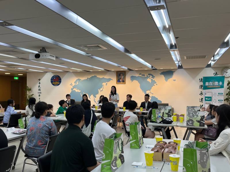 釜山華僑中學涂嘉慧老師致詞