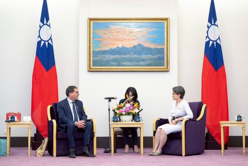 副總統接見「法國參議院第一副議長孟岱立（Didier MANDELLI）訪團」並相互交流