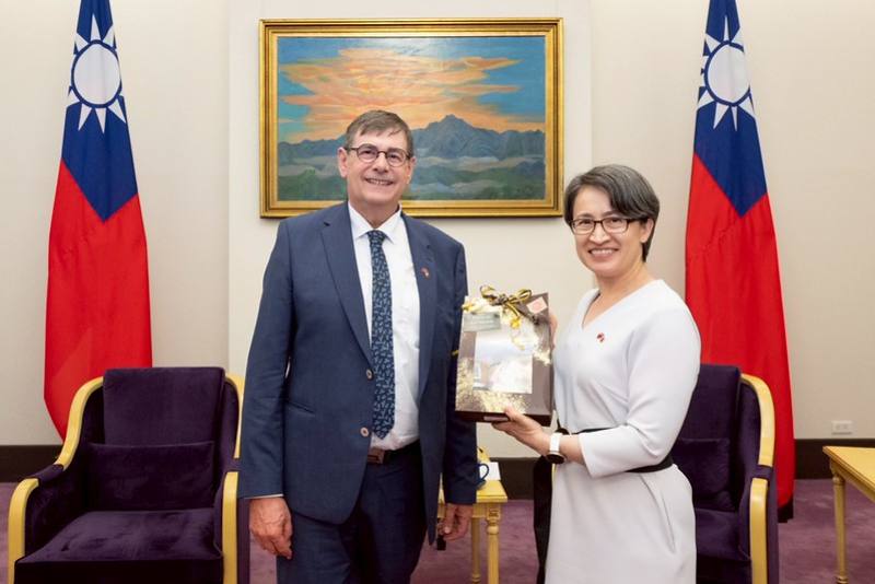 蕭美琴副總統21日下午接見「法國參議院第一副議長孟岱立（Didier MANDELLI）訪團」