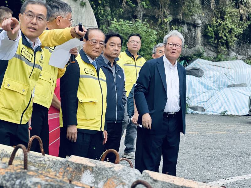 陳金德政委視察東部鐵路汛期整備，要求跨機關聯防確保行車安全