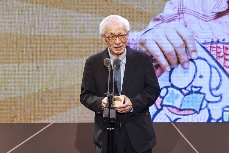 第1屆「金繪獎」頒獎典禮23日盛大舉行，文化部長李遠（圖）出席致詞，強調2026年是台灣的「繪本元年」，希望短時間內透過繪本讓全世界看到台灣的文化內容。