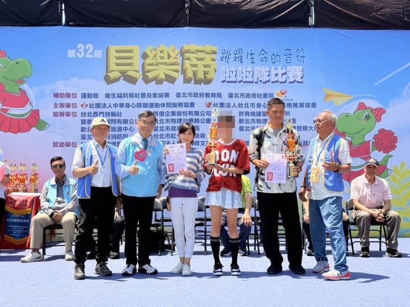 國立澎湖海事水產職校26日在參加「第32屆貝樂蒂心智障礙啦啦隊比賽」，在全國各校激烈競爭中脫穎而出，勇奪高中職組「甲級特優」與「最佳動作技巧獎」，表現亮眼，為離島學子再添榮耀。（澎湖海事水產職校提供）