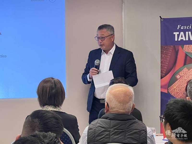 阿根廷臺灣商會會長李稚崧致詞