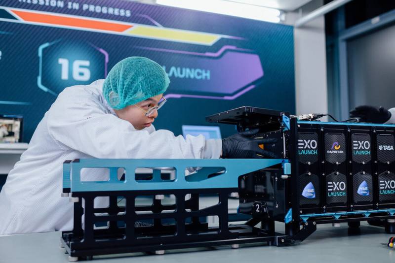 網通廠鐳洋科技27日宣布承接國家太空中心（TASA）新創追星立方衛星計畫所開發的第2顆8U物聯網立方衛星「黑鳶2號（Black Kite-2）」，於入軌後順利完成衛星與地面站通聯任務。（鐳洋提供）