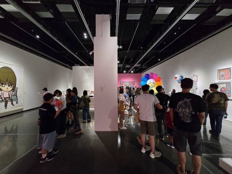 屏東縣立美術館開館1個月來，帶動屏菸1936文化基地入園逾10萬人次，成南國美學新指標。