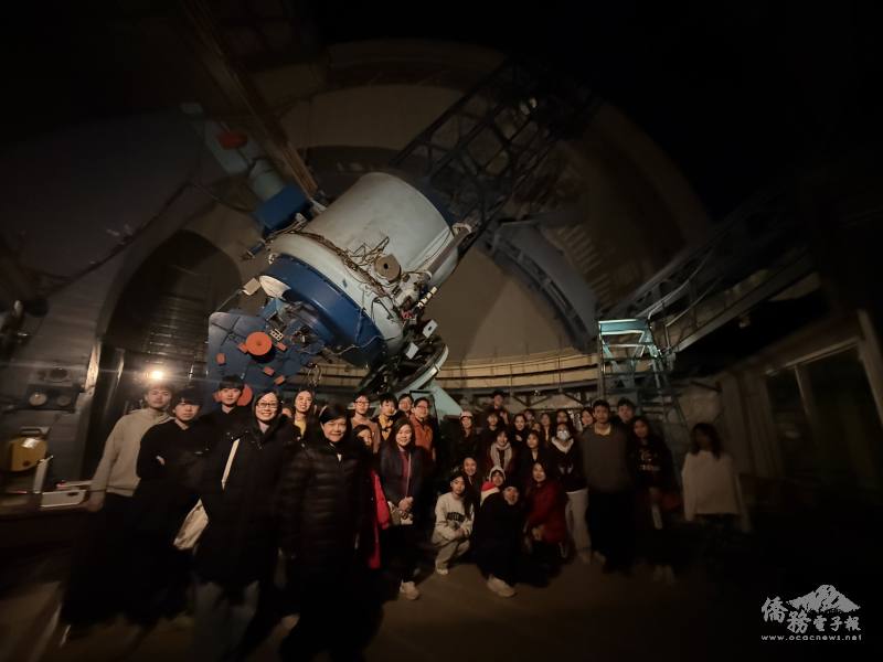 於大衛·鄧拉普天文臺(David Dunlap Observatory)內部參訪74吋望遠鏡