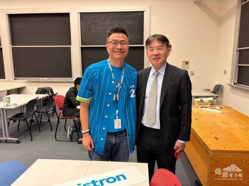 高家富與臺灣廠商緯創(Wistron)代表交流