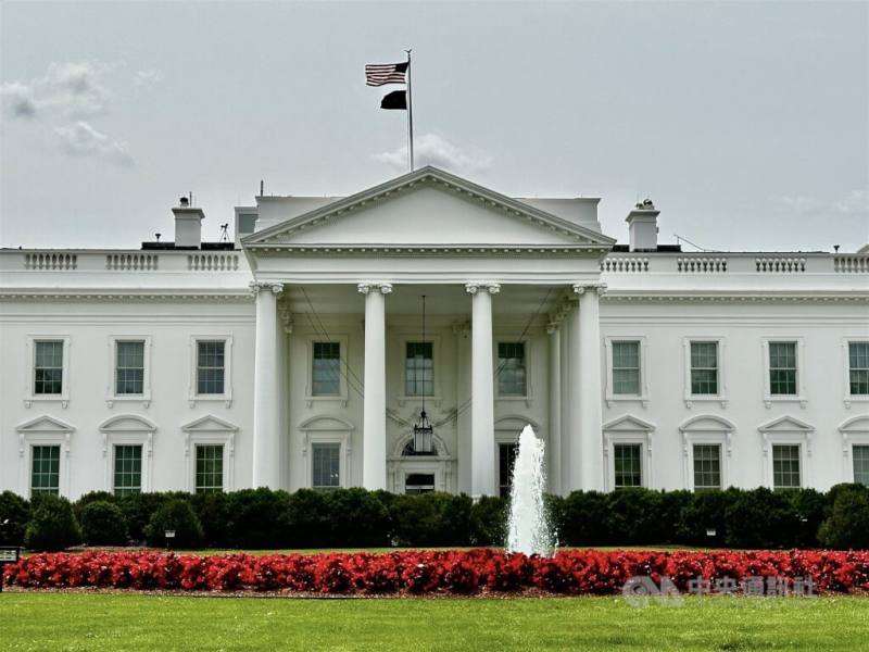 美國白宮證實總統川普召集國安團隊討論伊朗針對結束戰爭的新提案。圖為白宮外觀。