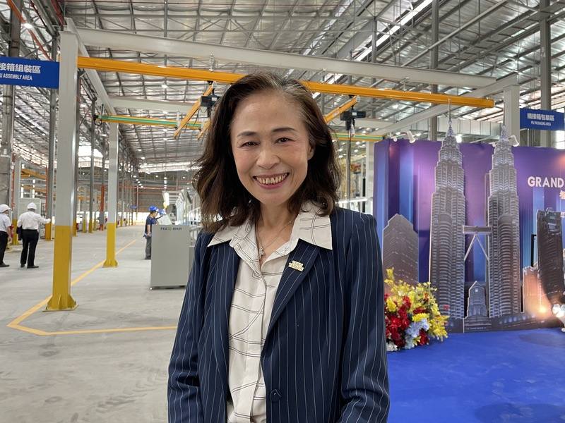 駐馬來西亞代表連玉蘋（圖）29日受邀出席東元旗下安達康科技（TECOBAR）馬來西亞檳城新廠開幕，她呼籲馬國政府更新簽署至今超過30年的台馬投資保障協定（BIA），期盼馬方支持台灣加入「跨太平洋夥伴全面進步協定」（CPTPP）。