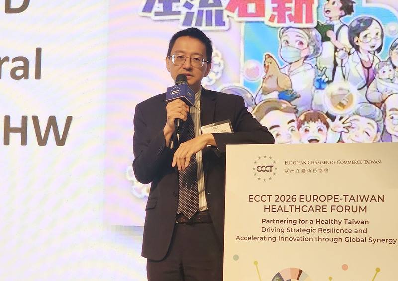 歐洲在台商務協會（ECCT）29日在台北舉辦2026歐洲台灣醫療論壇，衛福部疾管署長羅一鈞（圖）分享台灣成人疫苗政策藍圖。