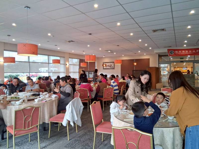 於在地臺商Farmers Corner 餐廳舉辦餐敘與頒獎典禮