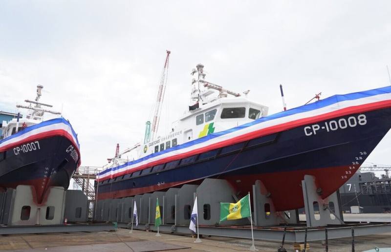 台船承造財政部關務署100噸級巡緝艇2艘，28日於台船高雄廠舉行命名暨下水典禮。台船表示，民國113年6月11日簽約後開始建造，全案履約期限為116年8月28日，預計可如期完成交付，並肩負起海上查緝任務。（台船提供）