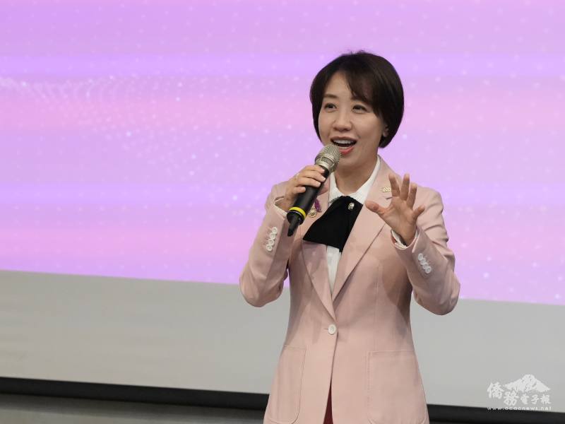 僑務委員會副委員長李姸慧致詞