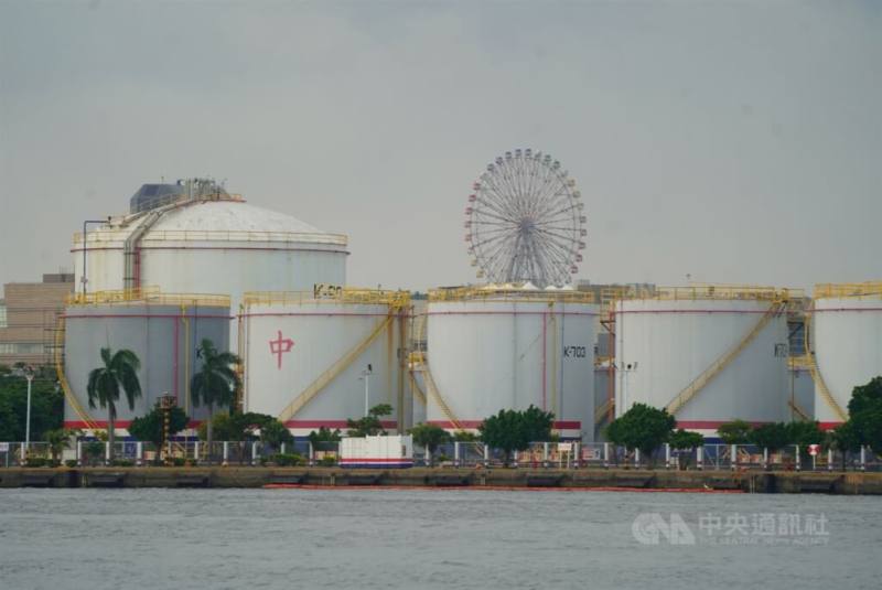 圖為中油石化事業部前鎮儲運所一景。（中央社檔案照片）