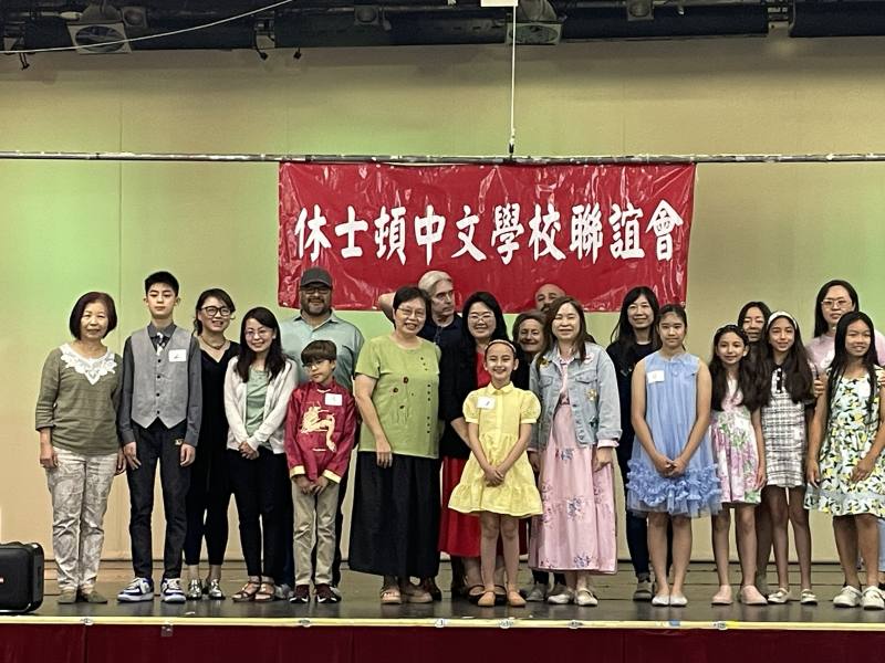 中年級組參加學員，家長及指導老師