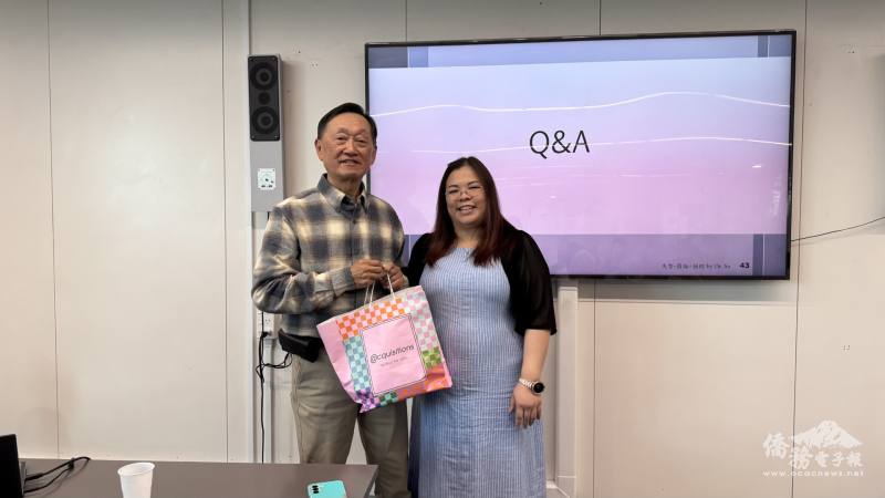 會長許凱舒代表全體鄉親，對薩忠業的精彩演講表達由衷感謝