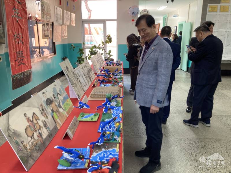 會場展示學生文化學習成果，受到各界貴賓讚賞