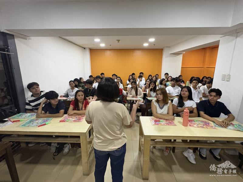 老師透過生動活潑方式介紹臺灣傳統節慶文化，提升學生學習興趣